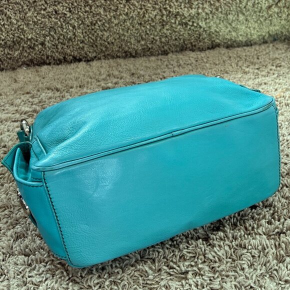 Classic Marc Jacobs Blake Multi-Pocket Hobo Bag in Teal with Silver Hardware - Picture 6 of 16